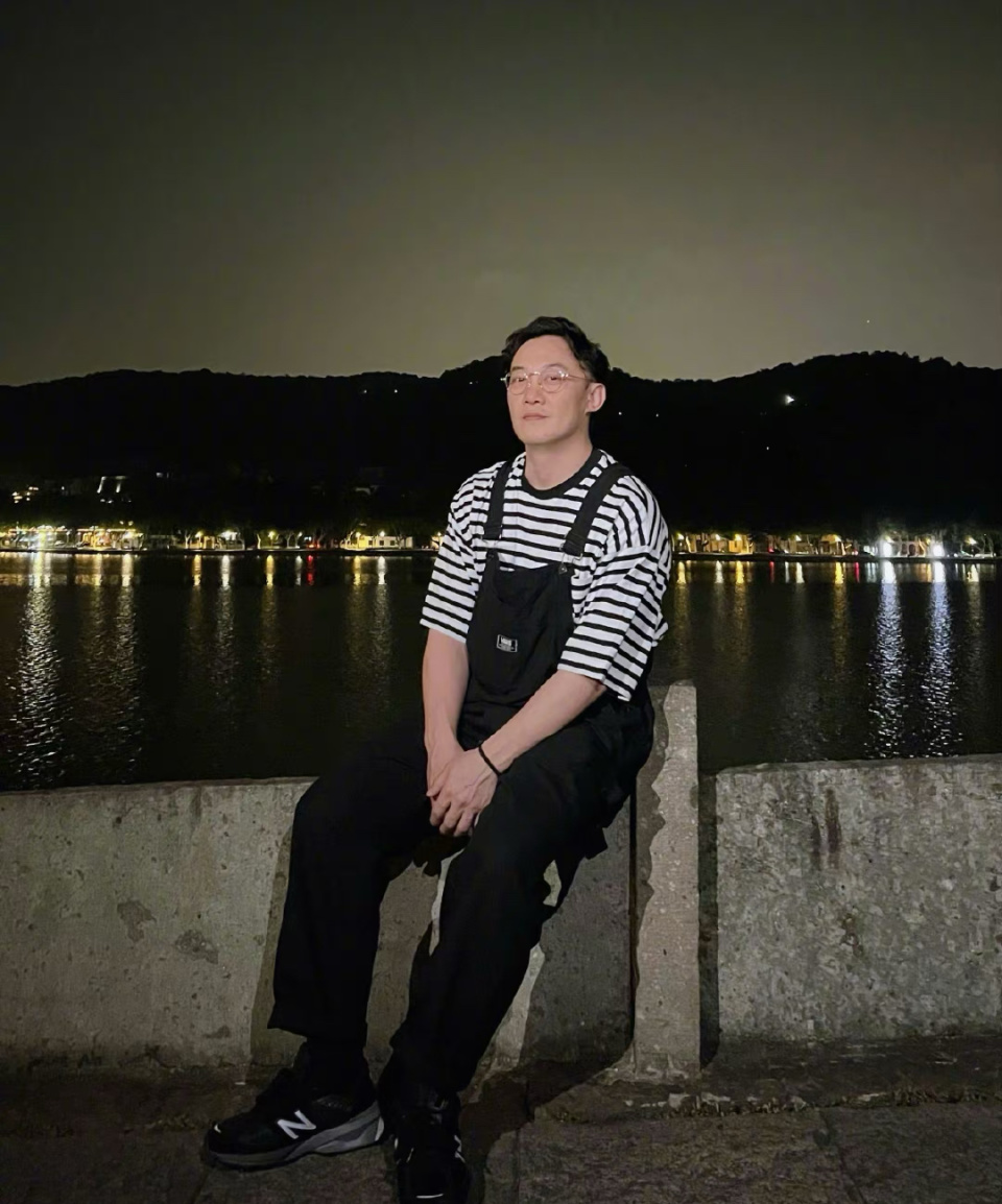 百家樂：陈奕迅发文道歉，声带受损演唱会无法继续，已完成一百场巡演