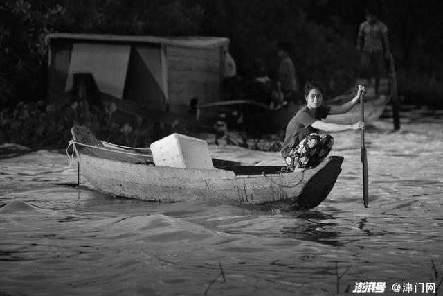 {線上娛樂}(大地资源网在线观看1)